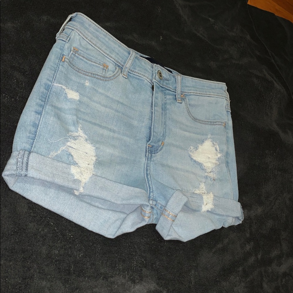 SOLD ON CURTSY